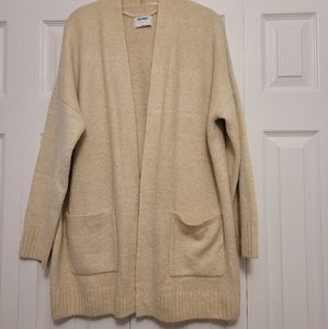 Cardigan sweater